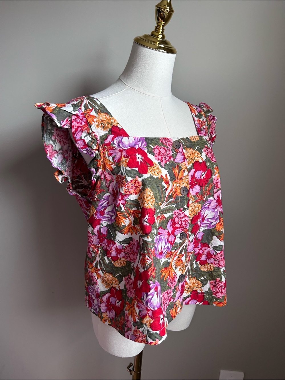 Linen Floral Ruffle-Sleeve Square-Neck Top in Multi color summer beachy pretty